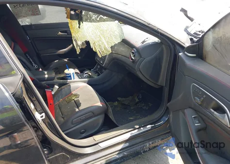 2015 Mercedes-Benz Cla 45 Amg 4Matic z USA, uszkodzony, nr VIN WDDSJ5CB8FN214882